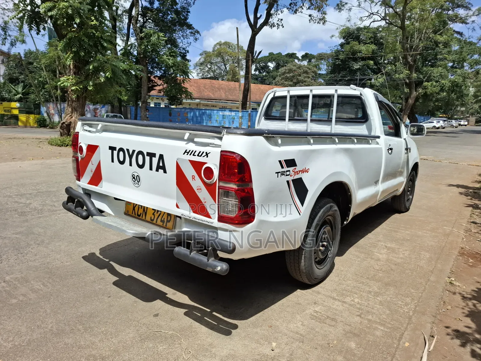 Toyota Hilux 2011 Off white