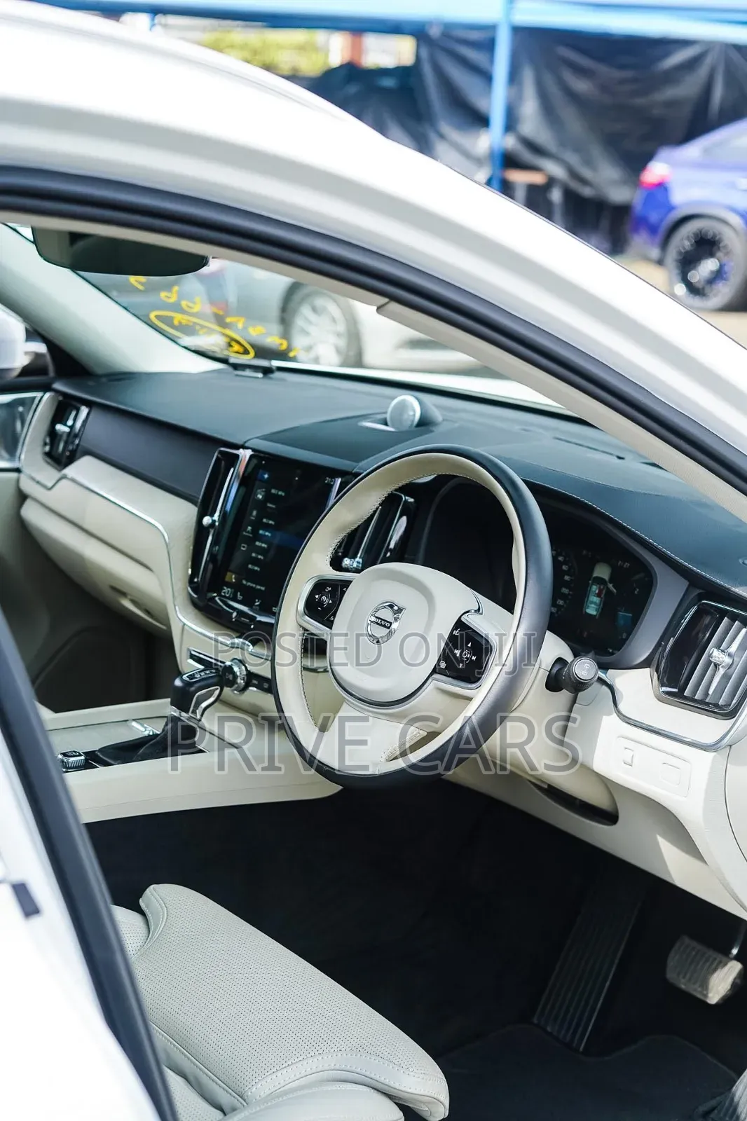 Volvo XC60 2019 White