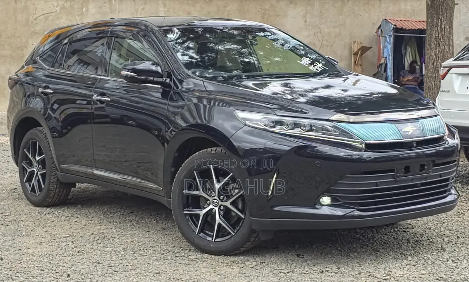 Toyota Harrier 2.0 2019 Blue
