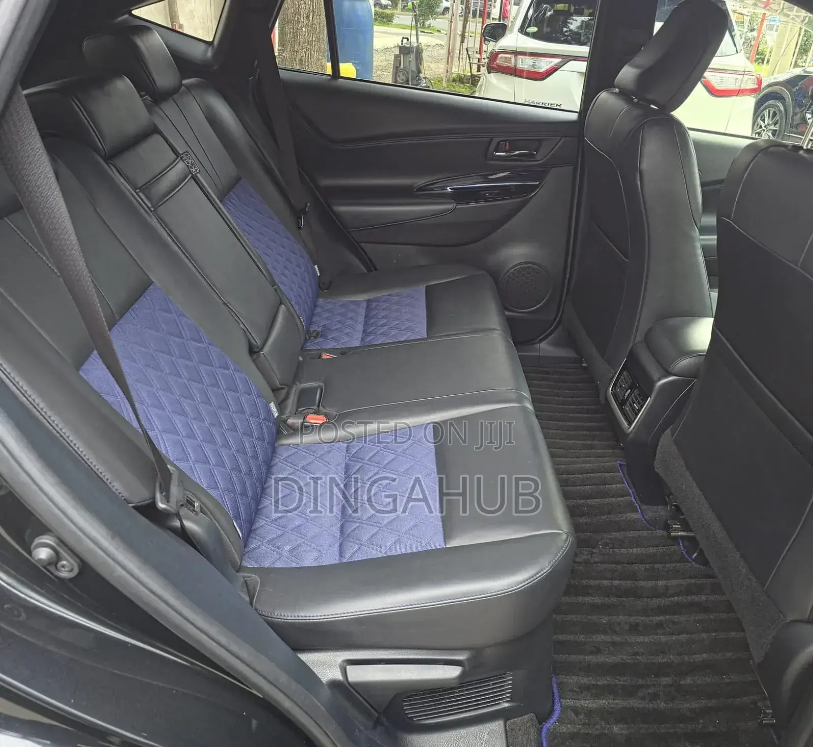 Toyota Harrier 2.0 2019 Blue