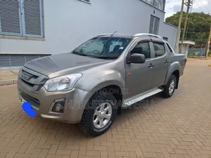 Isuzu D-MAX 2019 Gray