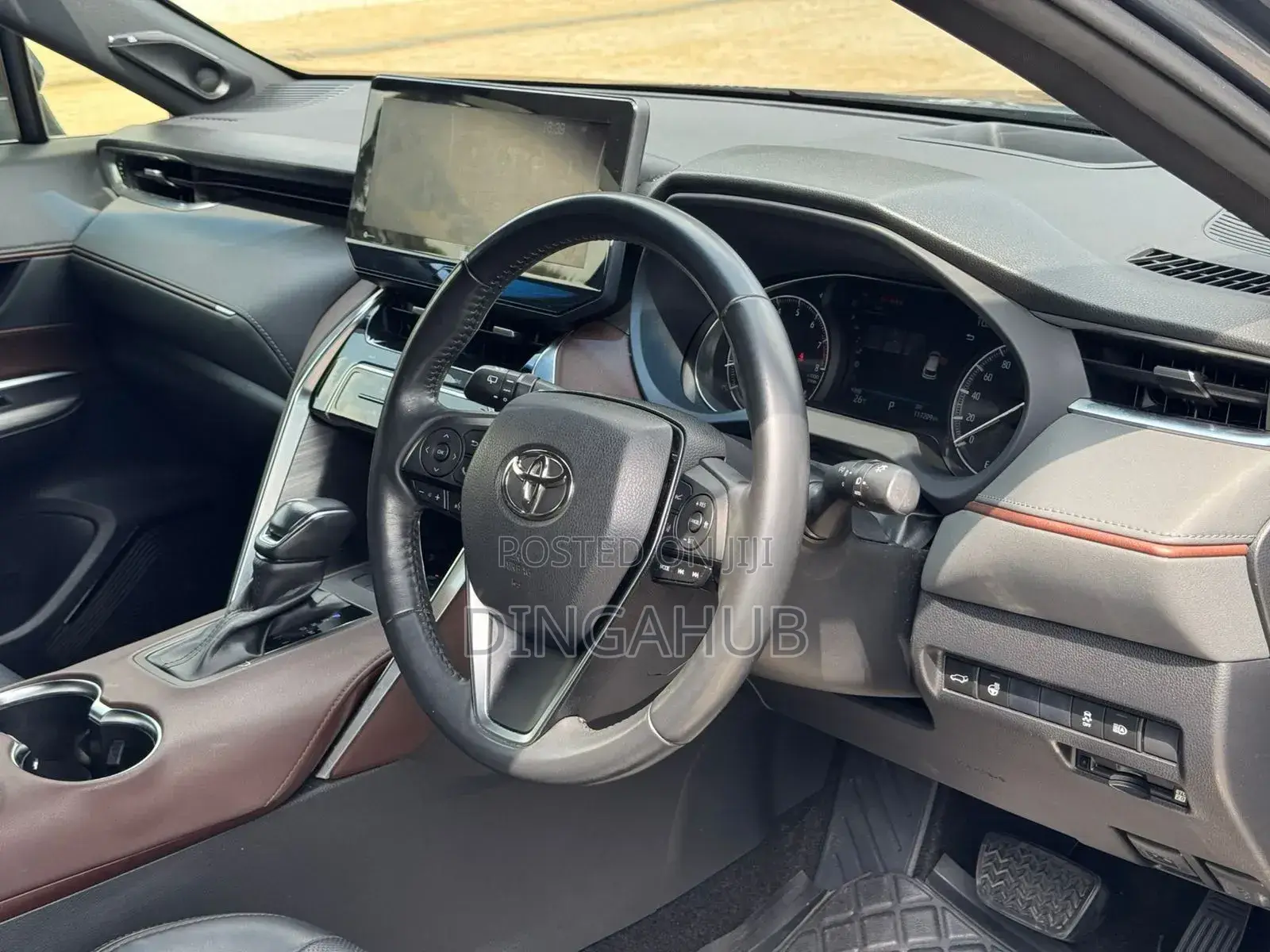 Toyota Harrier 2.0 2020 Gray