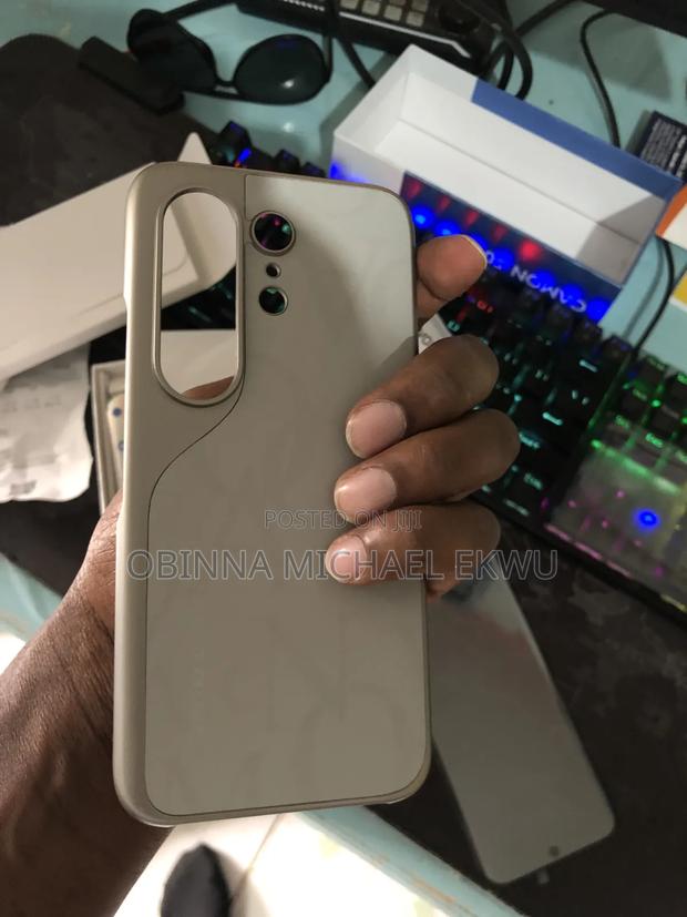 New Tecno Camon 50 Pro 256 GB Gray - thumbnail 2