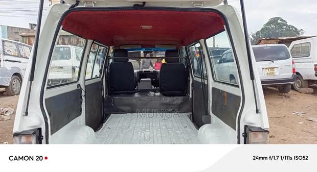 Mazda Bongo 2016 White - thumbnail 6