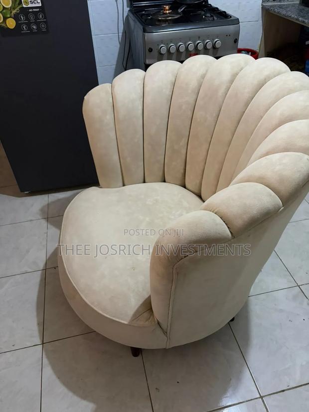 5 Seater Floral Sofa - thumbnail 2