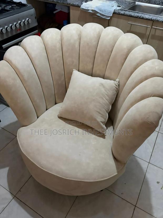 5 Seater Floral Sofa - thumbnail 7