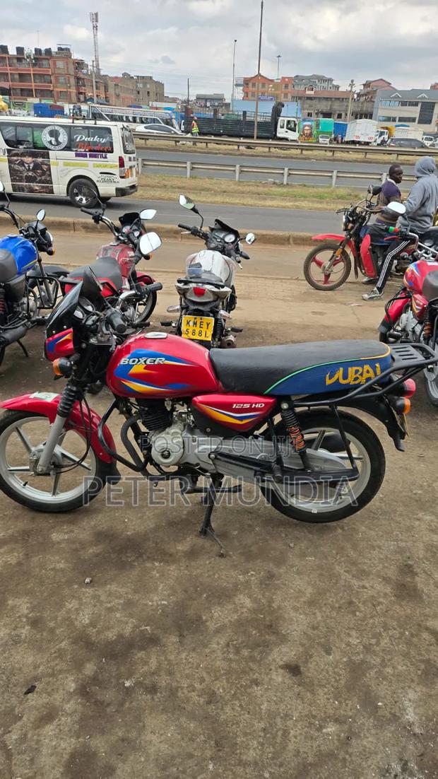 Bajaj Boxer 125 2025 Red