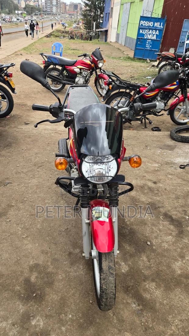 Bajaj Boxer 125 2025 Red - thumbnail 2
