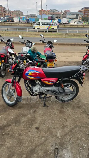 Bajaj Boxer 125 2025 Red