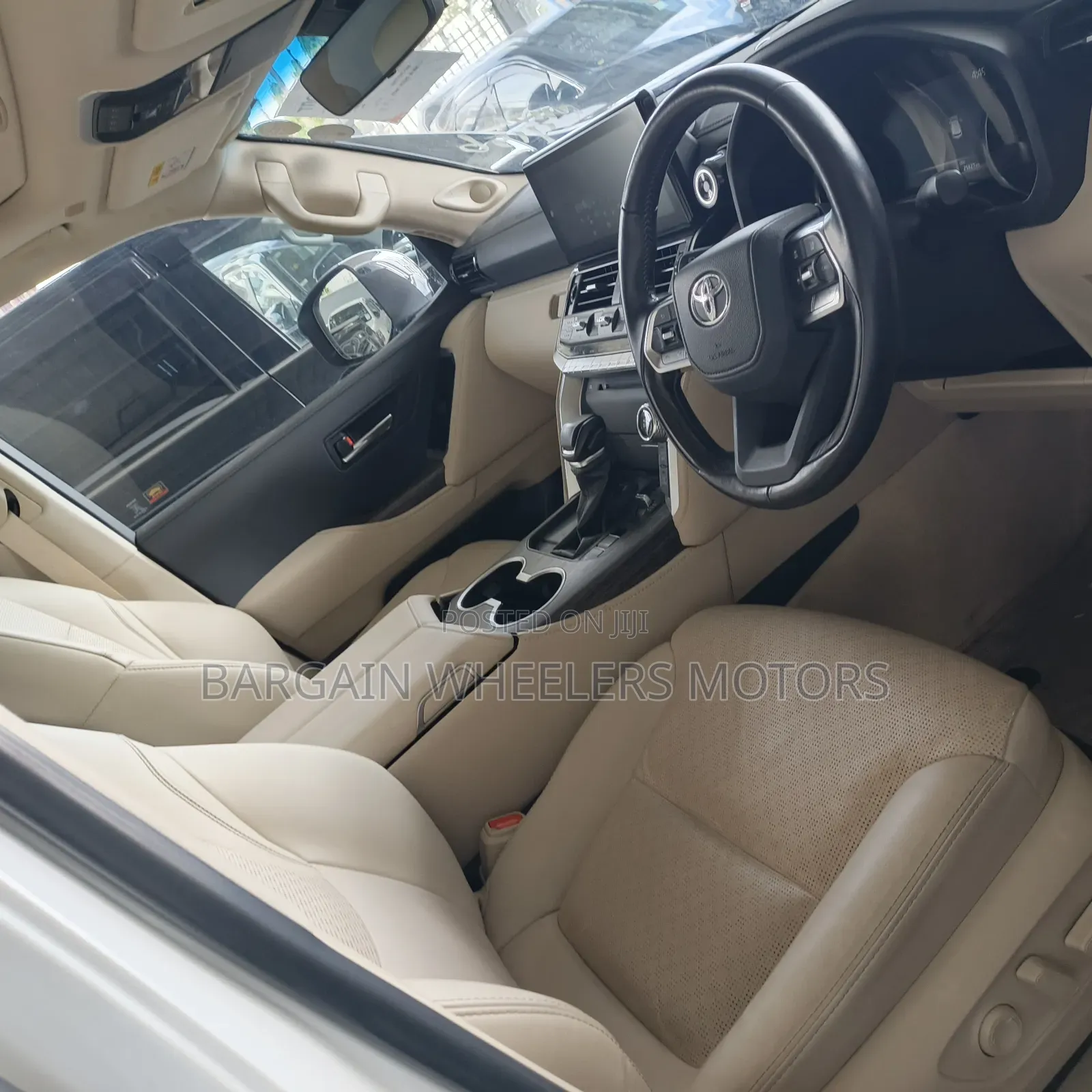 Toyota Land Cruiser 2022 White