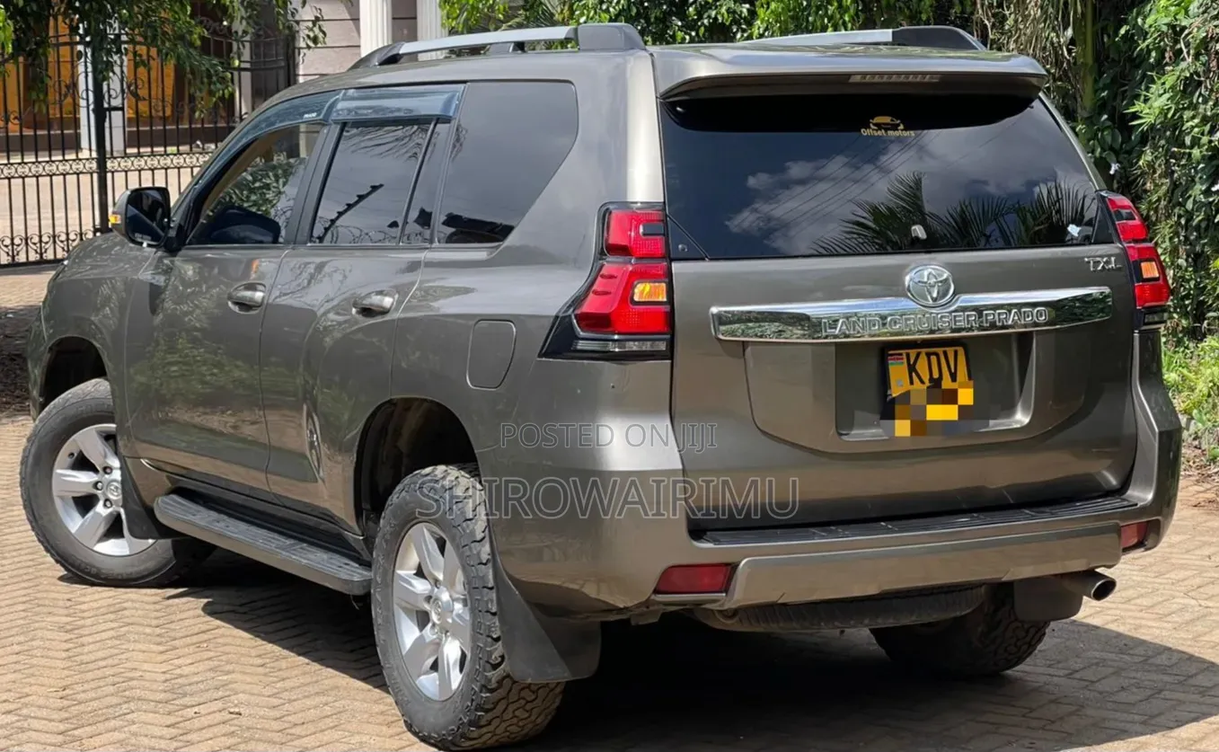 Toyota Land Cruiser Prado 2014 Gray