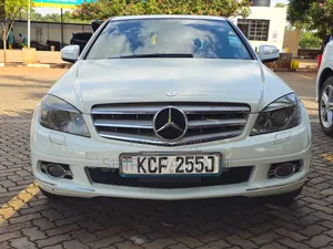 Mercedes-Benz C200 2008 Pearl