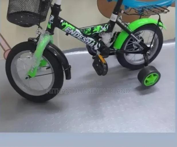 Size 14 Kids Bike With Removable Training Wheels( 3-6 Years)