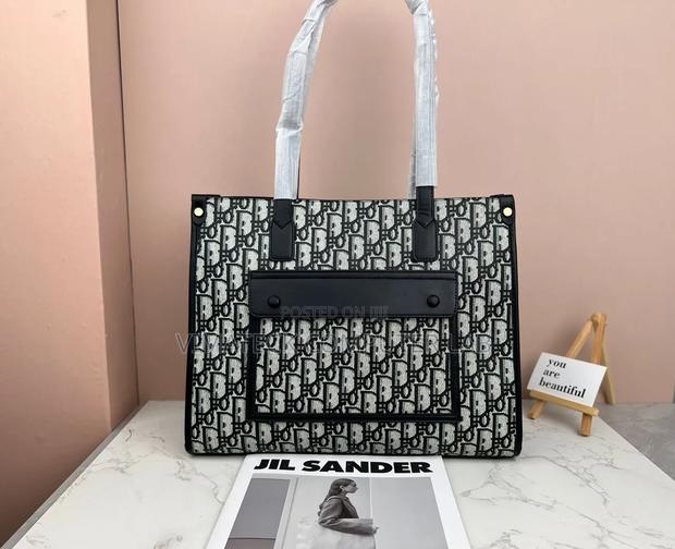 Classy Hand Bagd - thumbnail 2