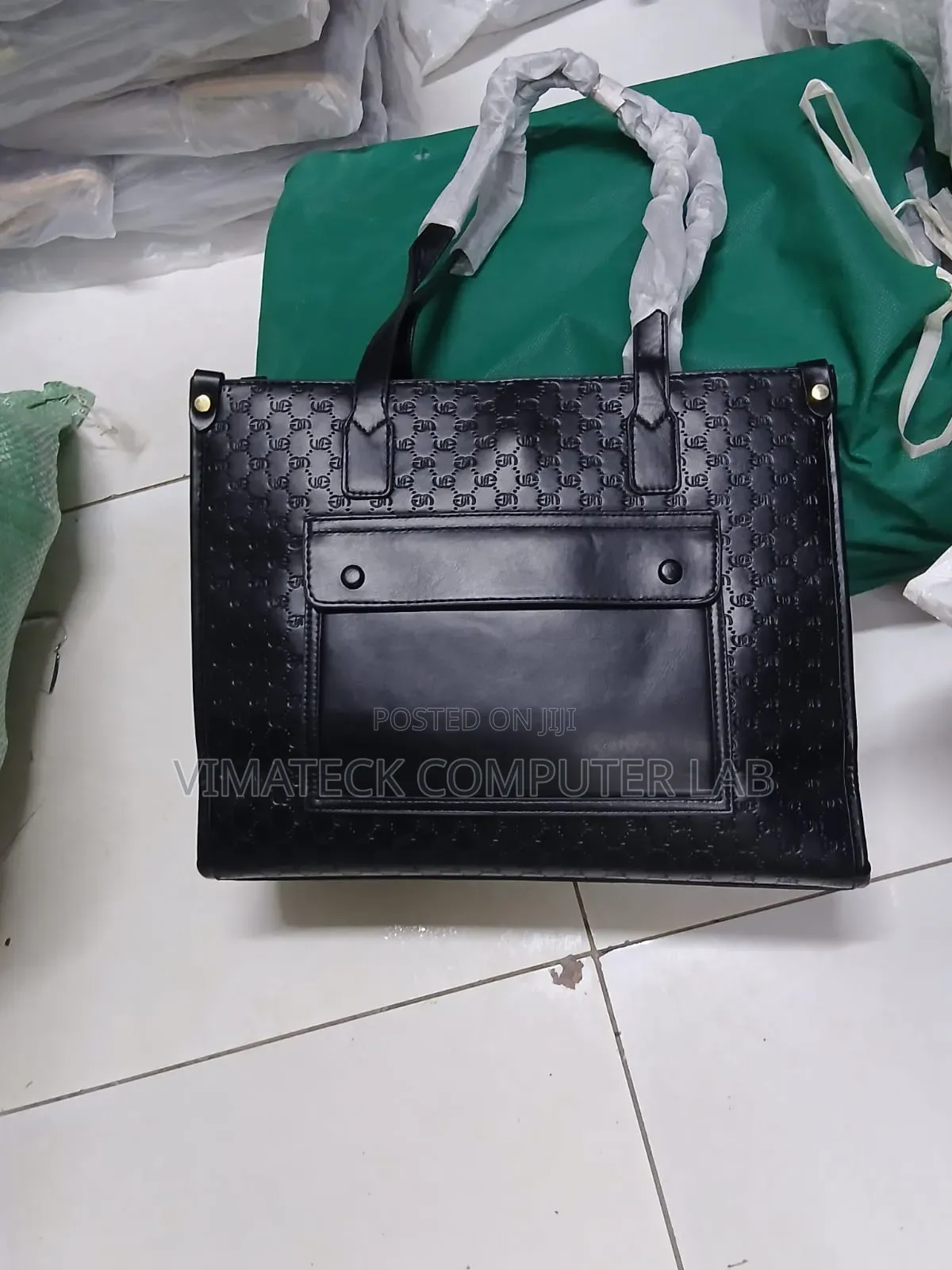 Classy Hand Bagd