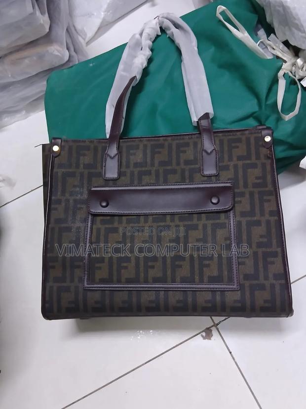 Classy Hand Bagd - thumbnail 5