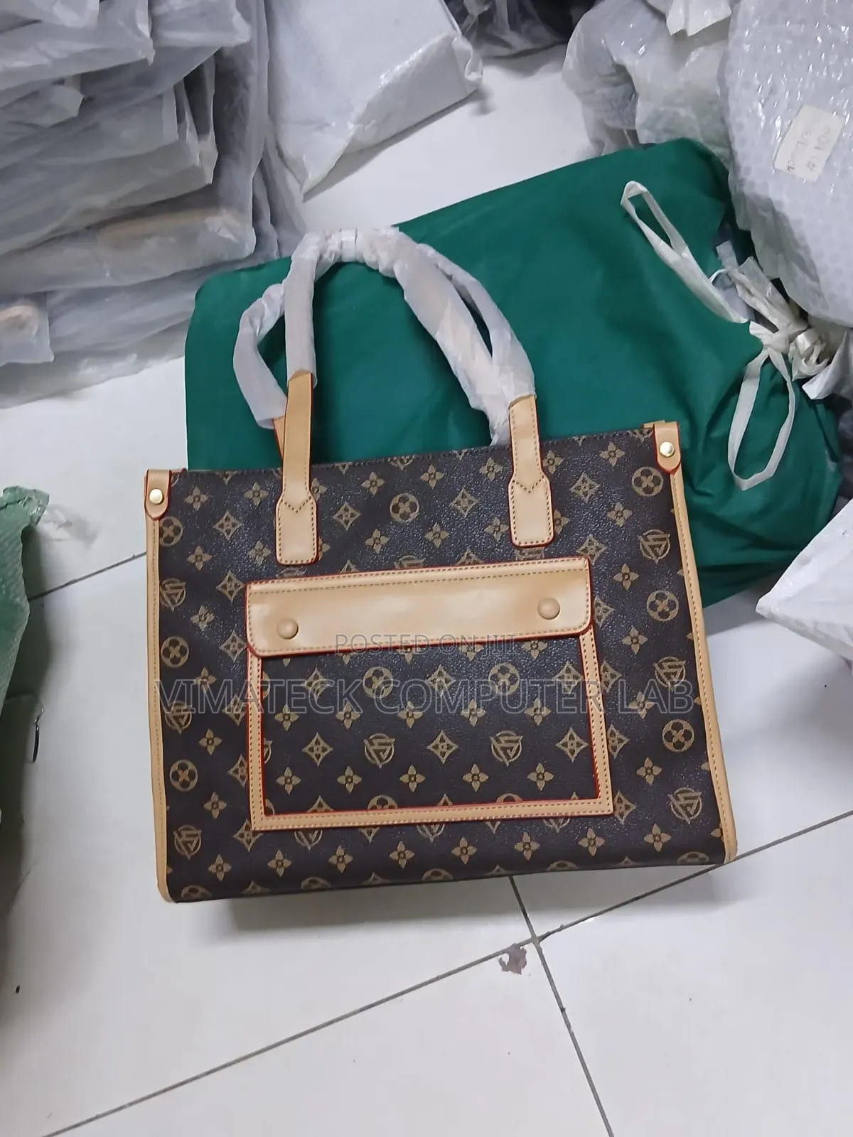 Classy Hand Bagd