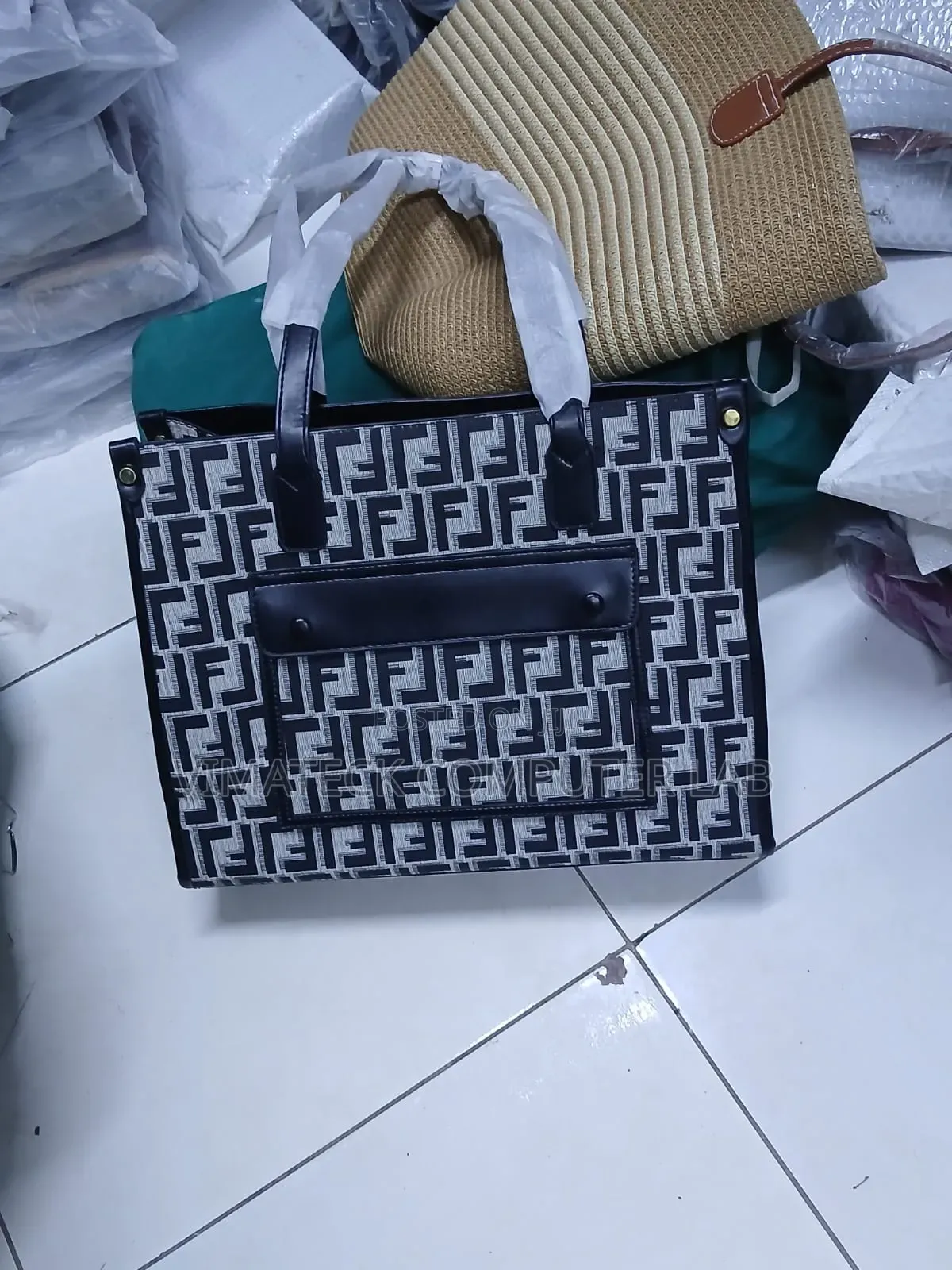Classy Hand Bagd