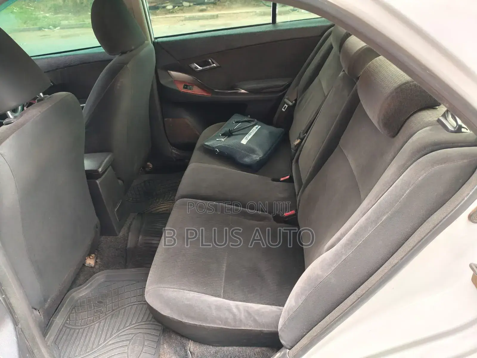 Toyota Premio 2012 White