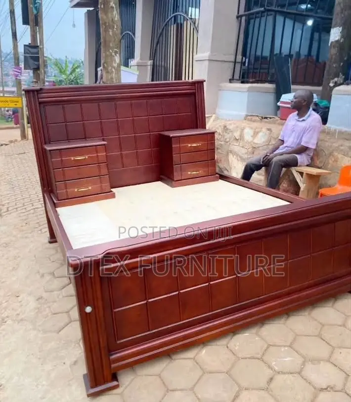 Luxurious Wooden Bedroom Set