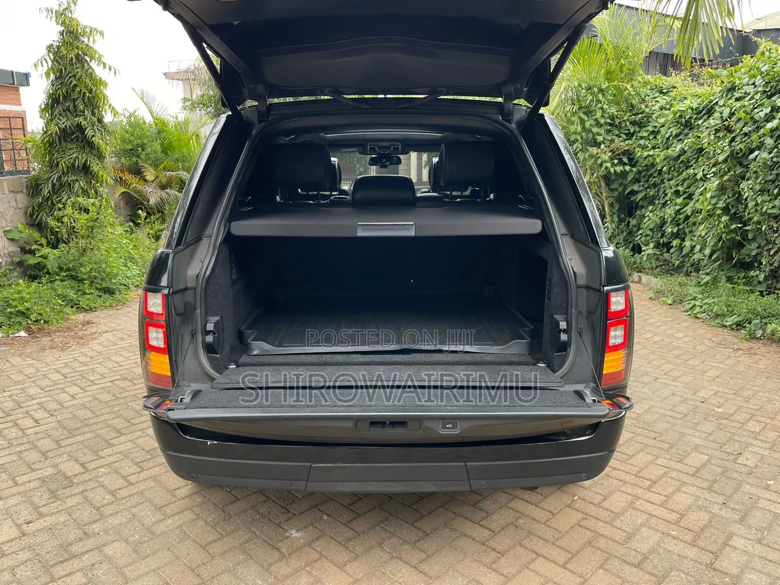Land Rover Range Rover Vogue 2013 Matt Black