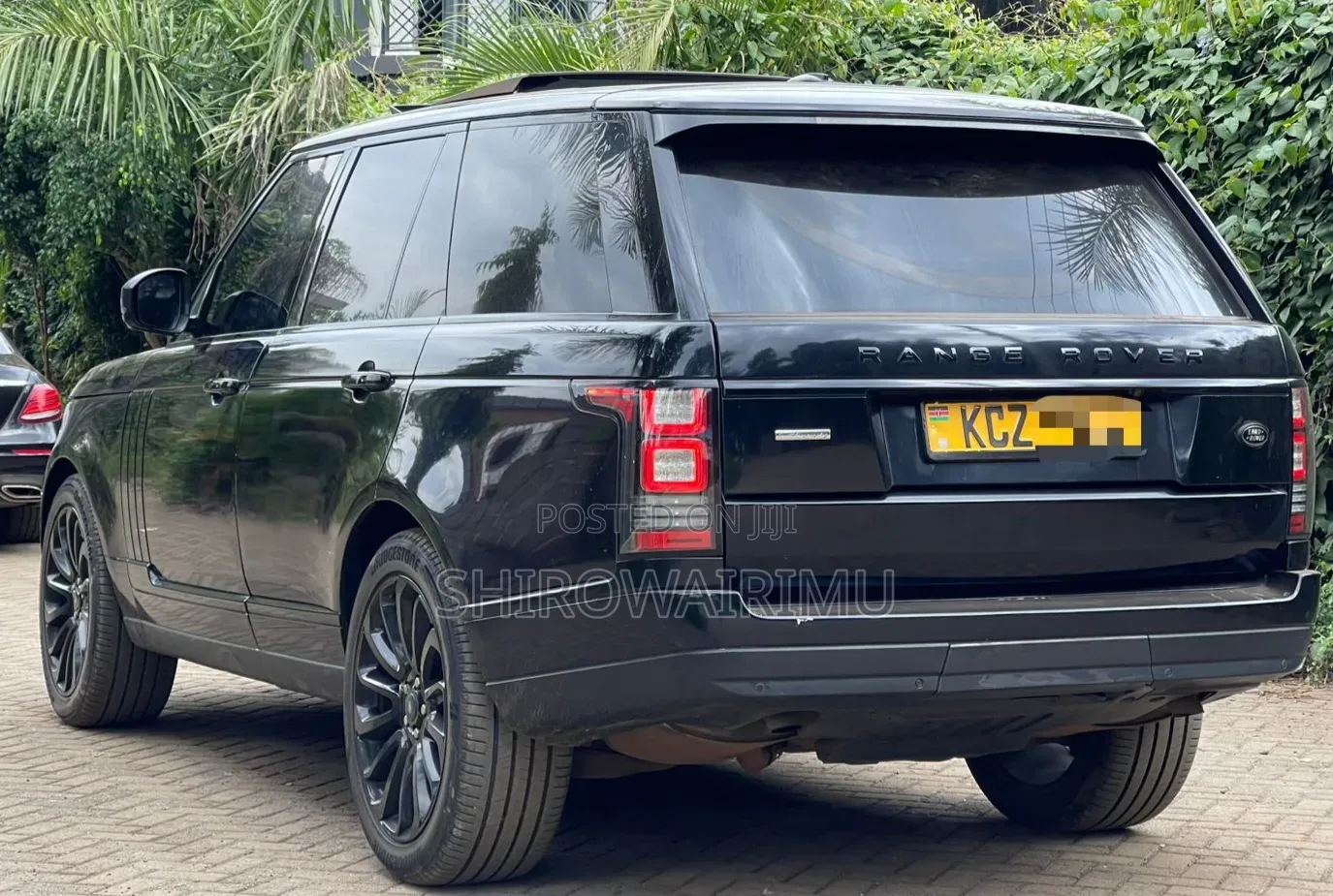 Land Rover Range Rover Vogue 2013 Matt Black