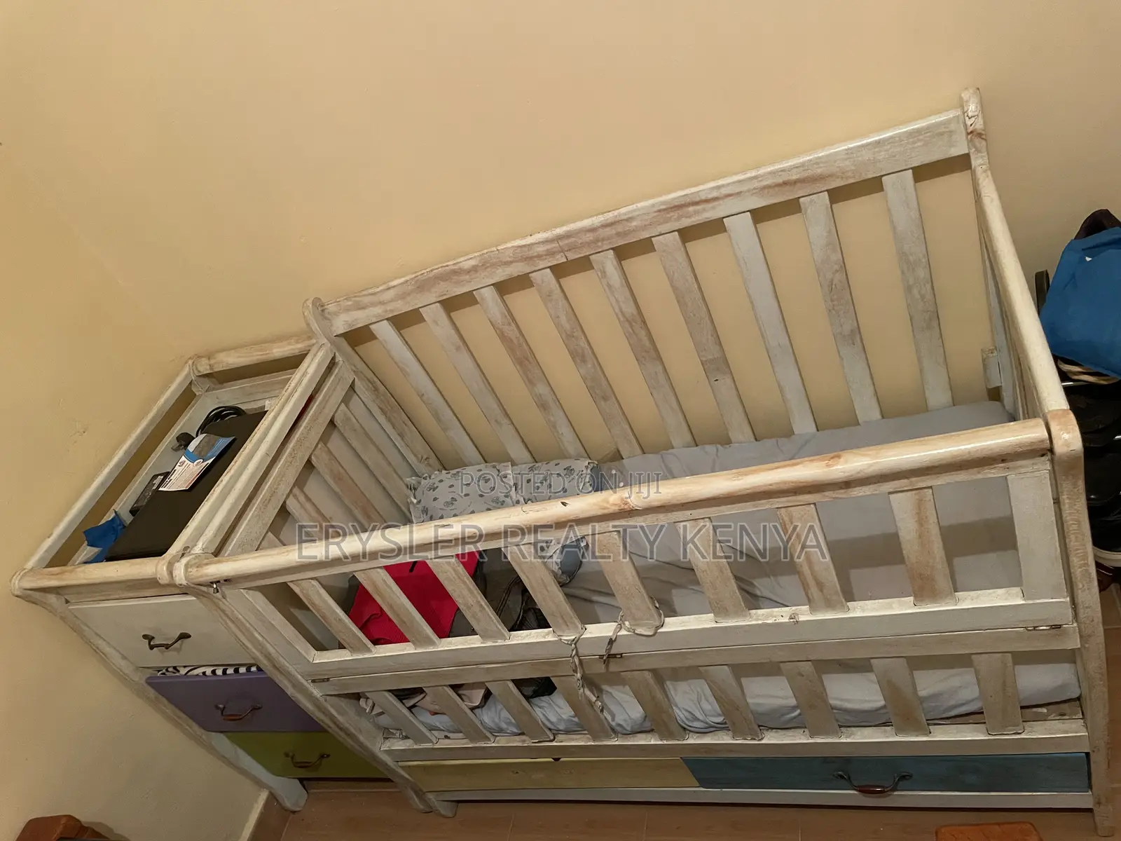 Baby Cot Bed With Storage Drawers