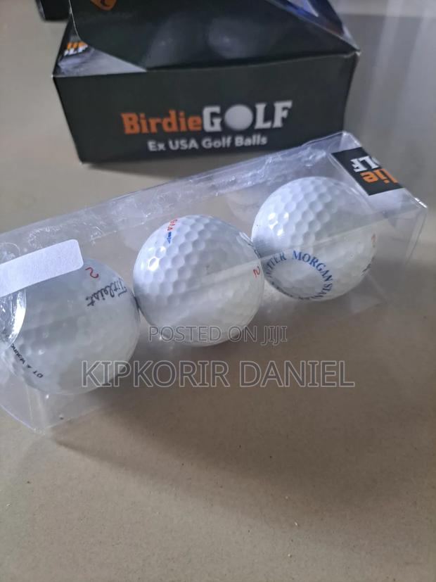 Titleist Plain Golf Balls - thumbnail 3