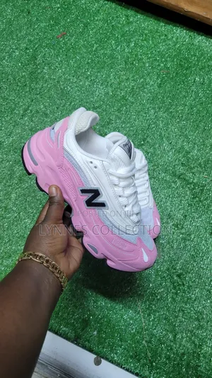 New Balance Ladies Shoes Pink – Stylish Comfortable Sneakers