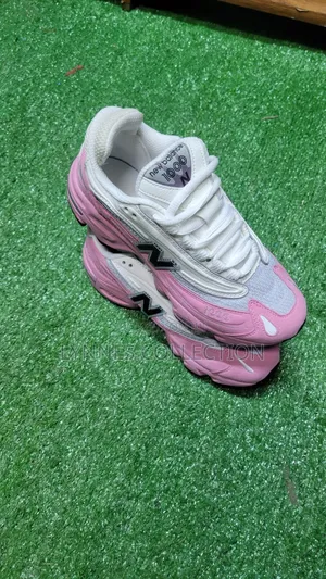 New Balance Ladies Shoes Pink – Stylish Comfortable Sneakers