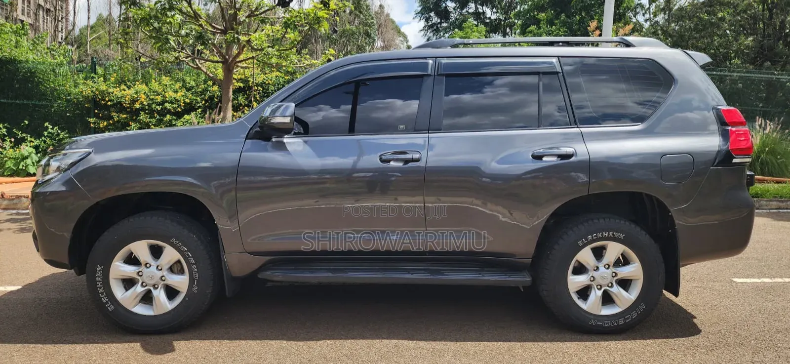 Toyota Land Cruiser Prado 2009 Gray