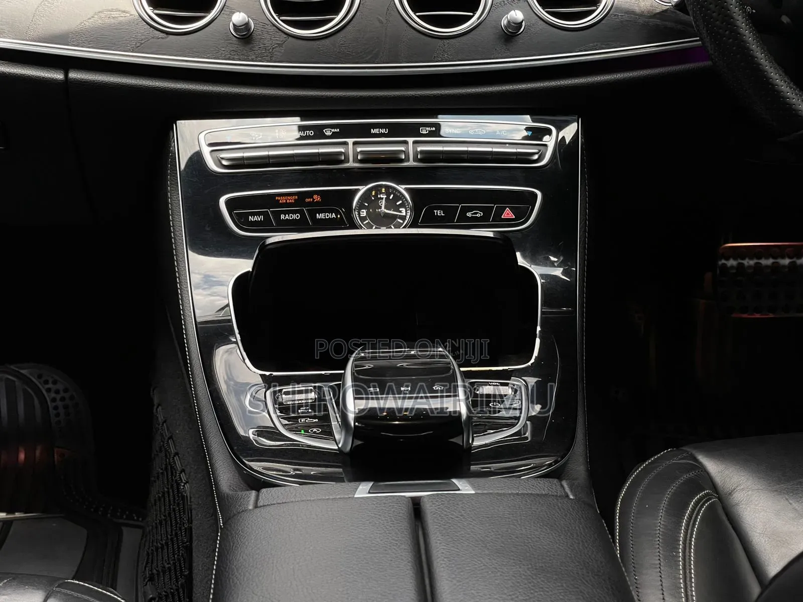 Mercedes-Benz E200 2017 Pearl