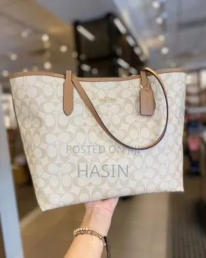 Coach Signature Tote Bag – Brown | Spacious Stylish