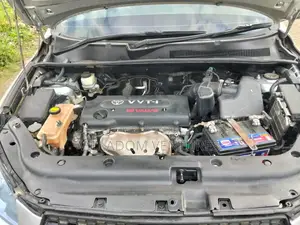 Toyota RAV4 2012 Silver