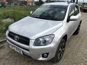 Toyota RAV4 2012 Silver