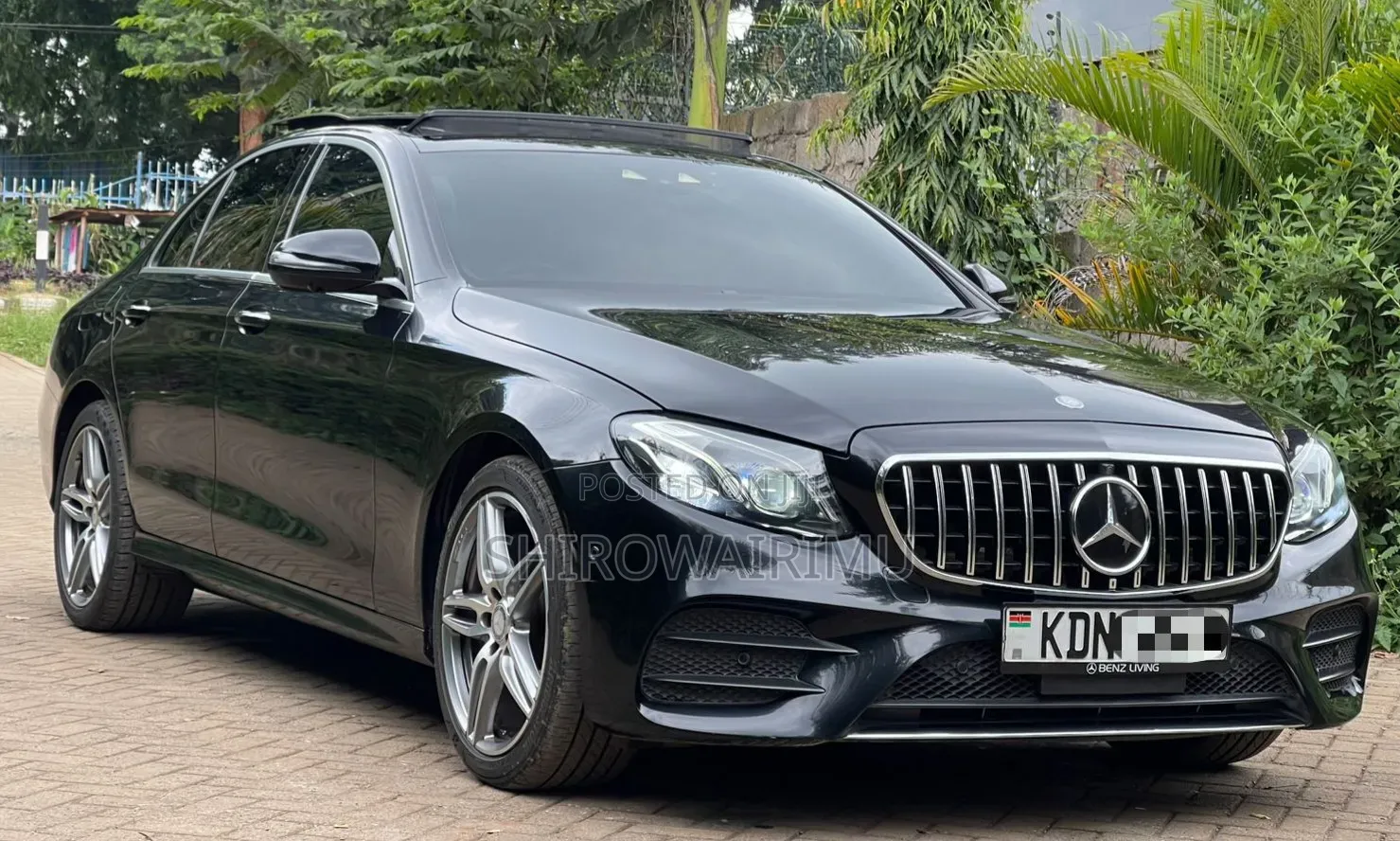 Mercedes-Benz E200 2016 Matt Black