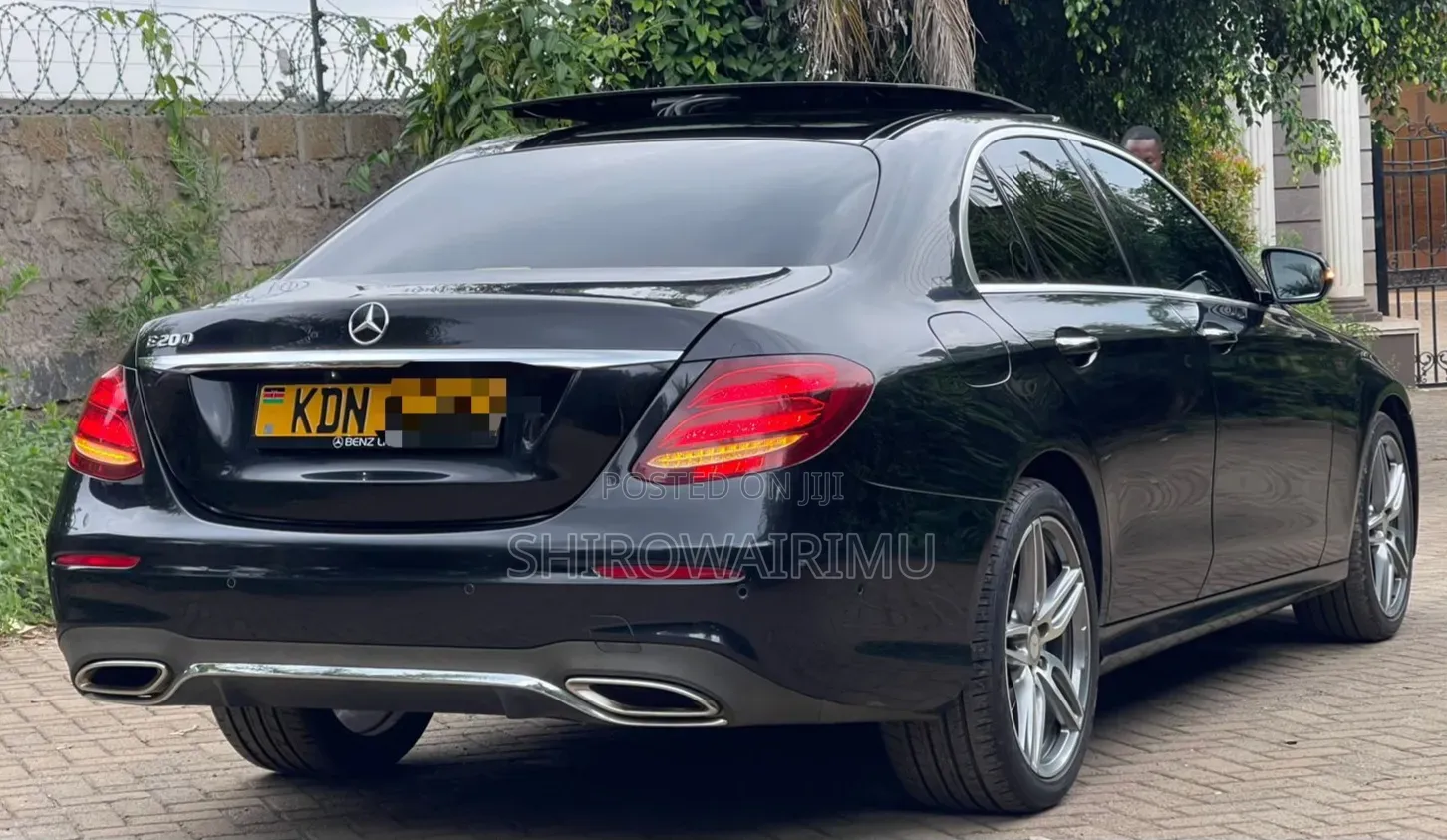 Mercedes-Benz E200 2016 Matt Black