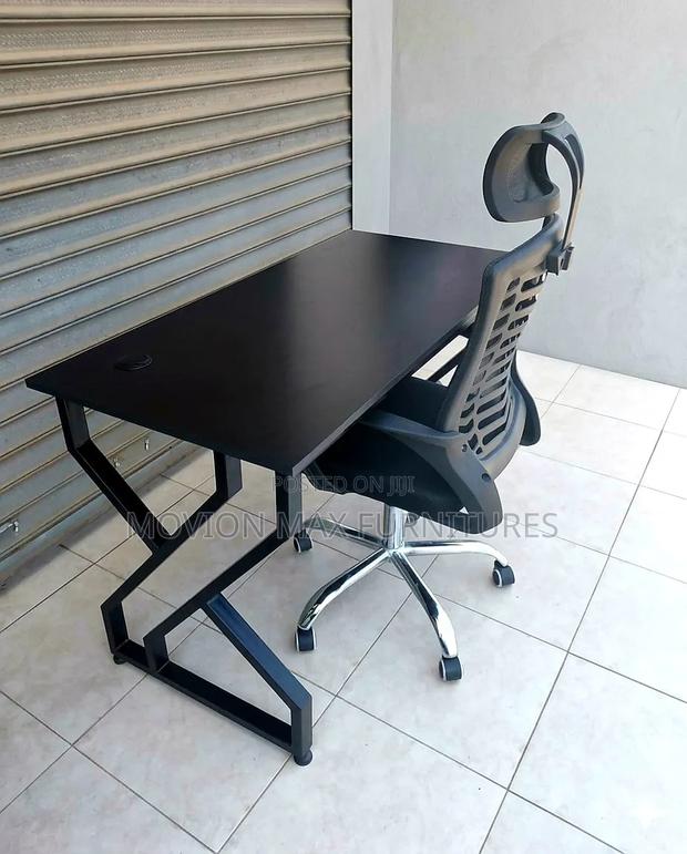 Black Metallic Table +Chair Office Chair