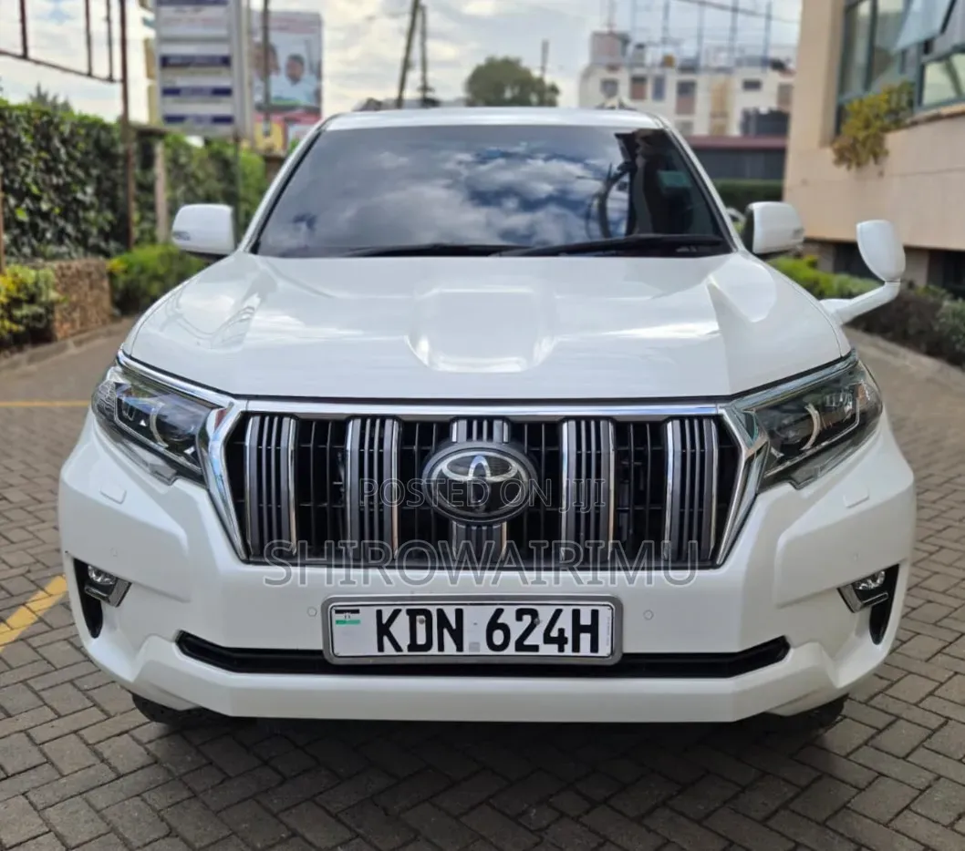 Toyota Land Cruiser Prado 2018 Off white