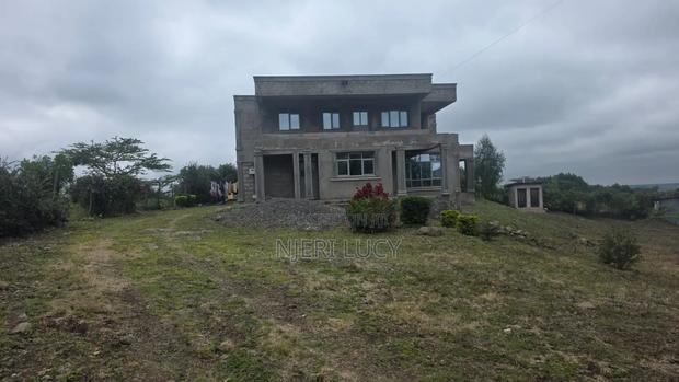 6bdrm Villa in Kiserian for sale