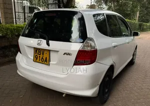 Honda Fit 2006 White