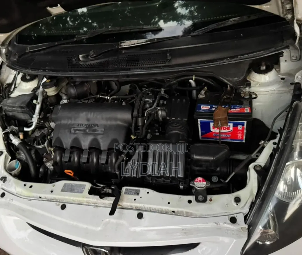 Honda Fit 2006 White