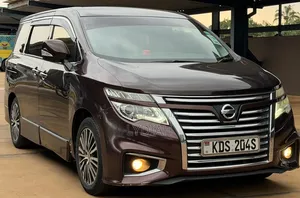 Nissan Elgrand 2017 Maroon