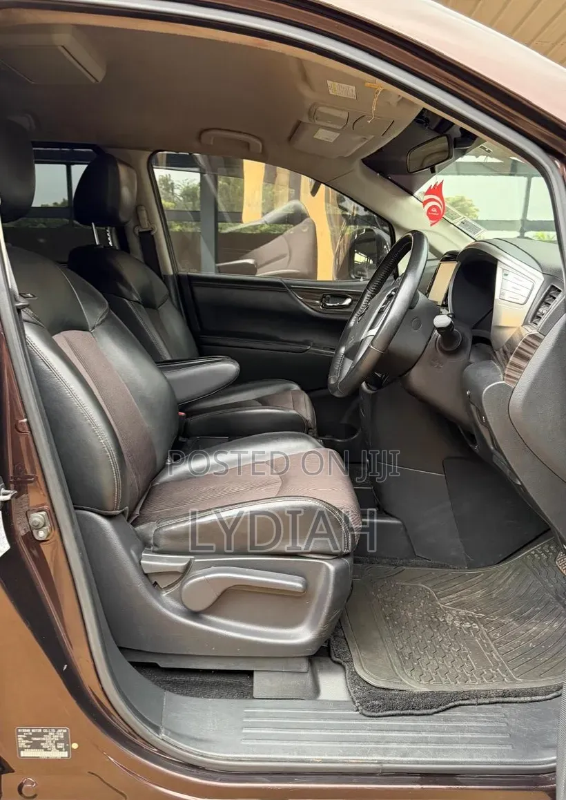 Nissan Elgrand 2017 Maroon