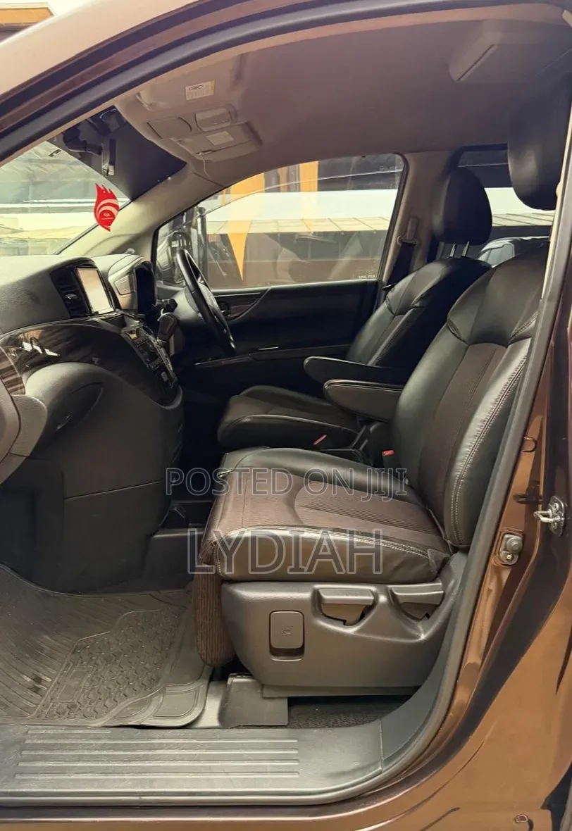 Nissan Elgrand 2017 Maroon