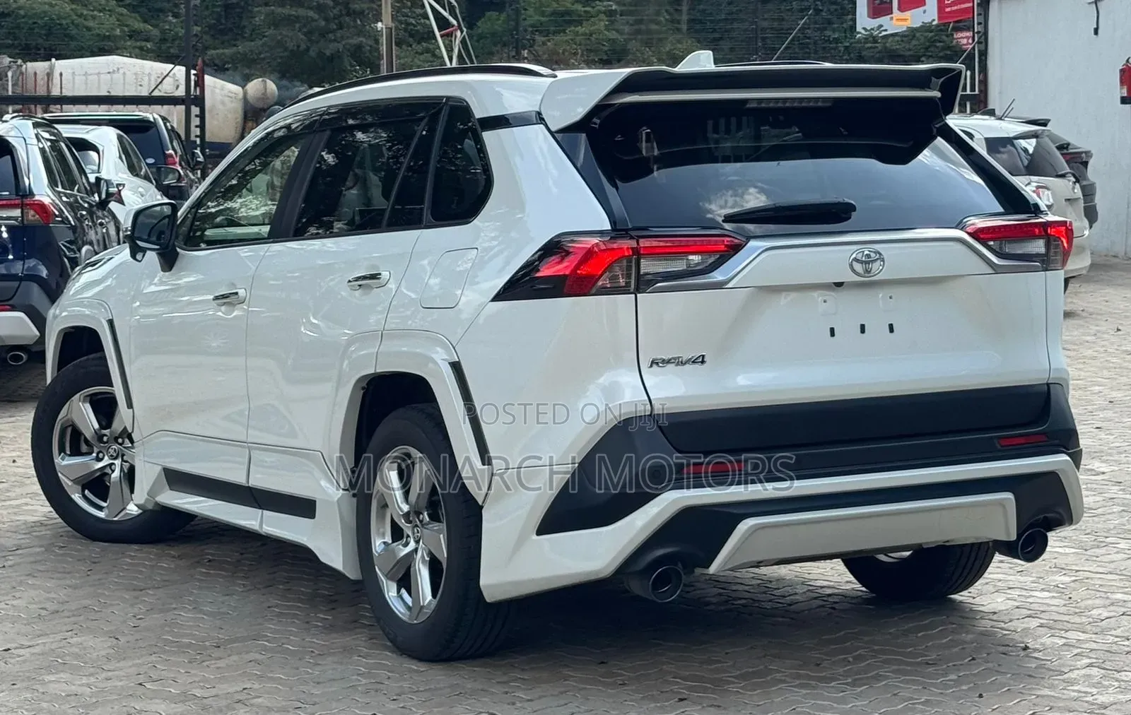 Toyota RAV4 2019 White