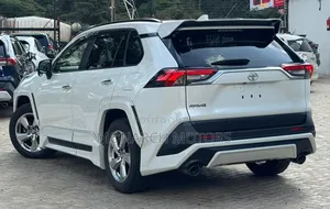 Toyota RAV4 2019 White