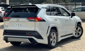 Toyota RAV4 2019 White
