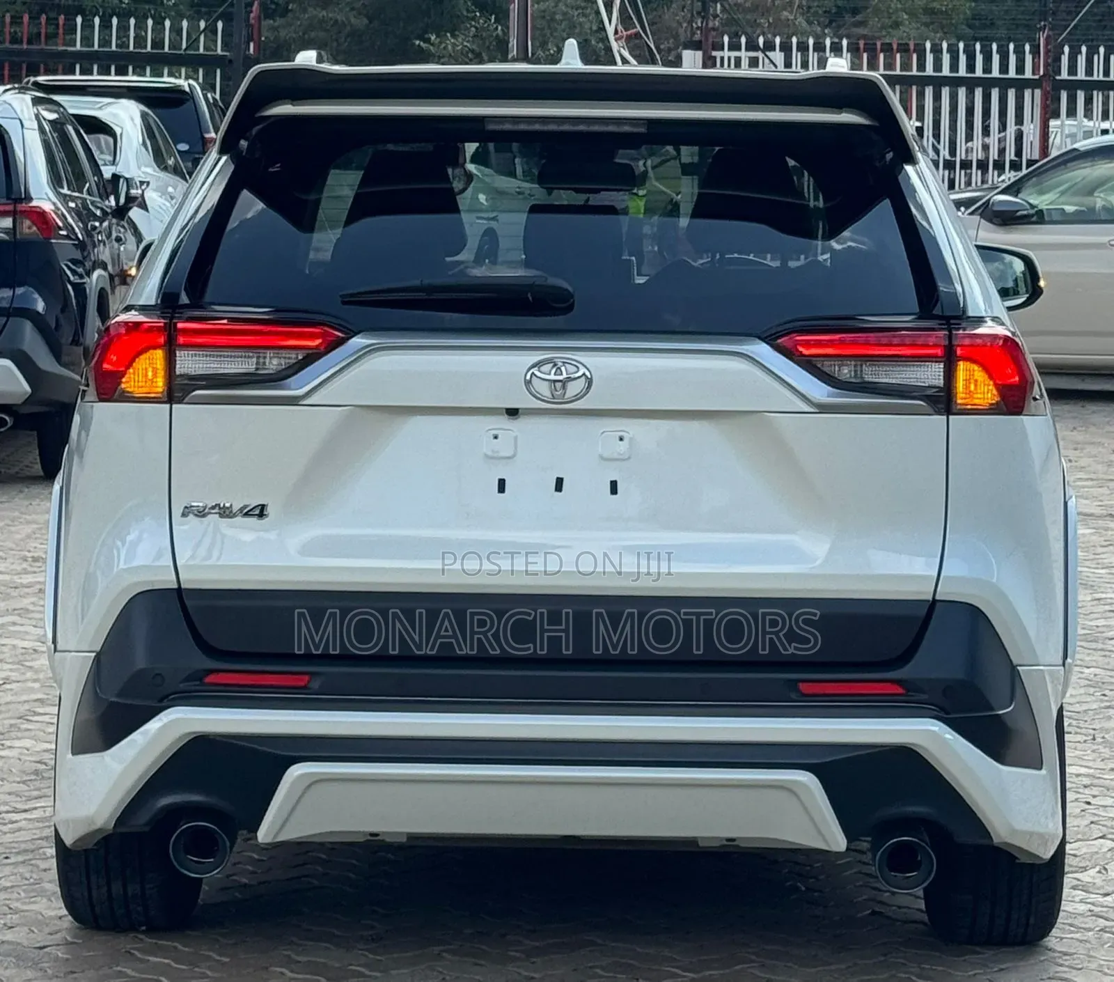 Toyota RAV4 2019 White