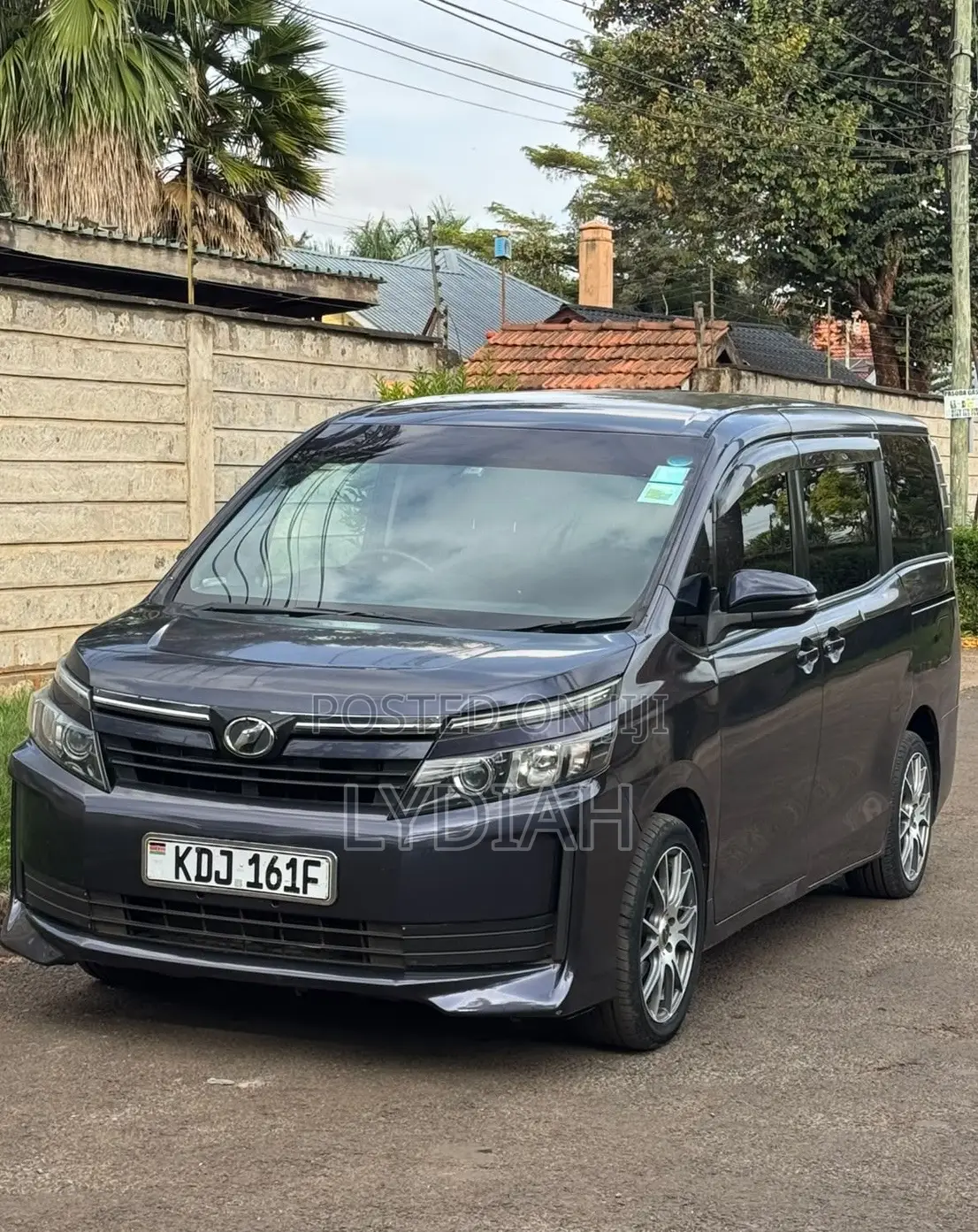 Toyota Voxy 2015 Gray